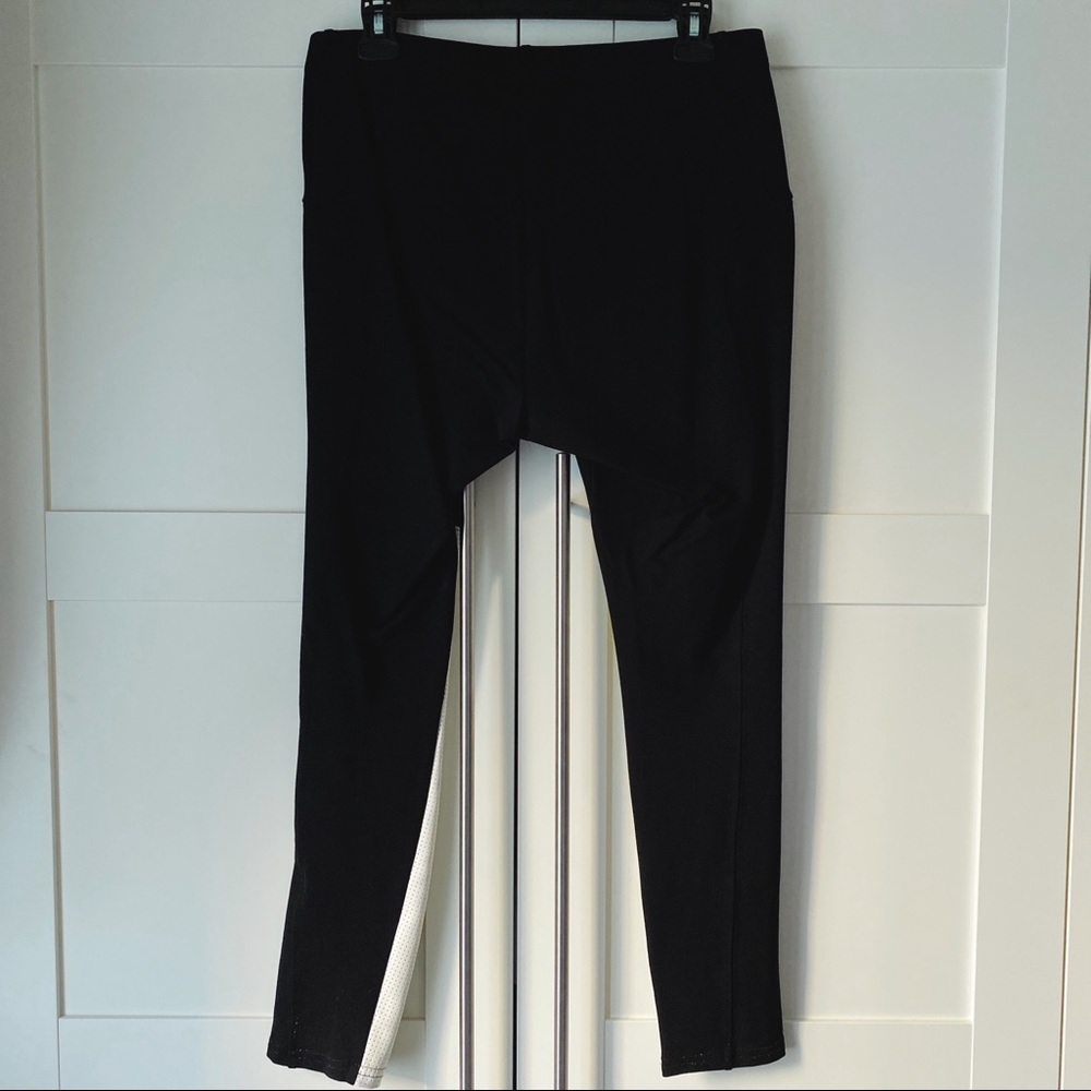 Moto Leggings - Picture 2 of 8